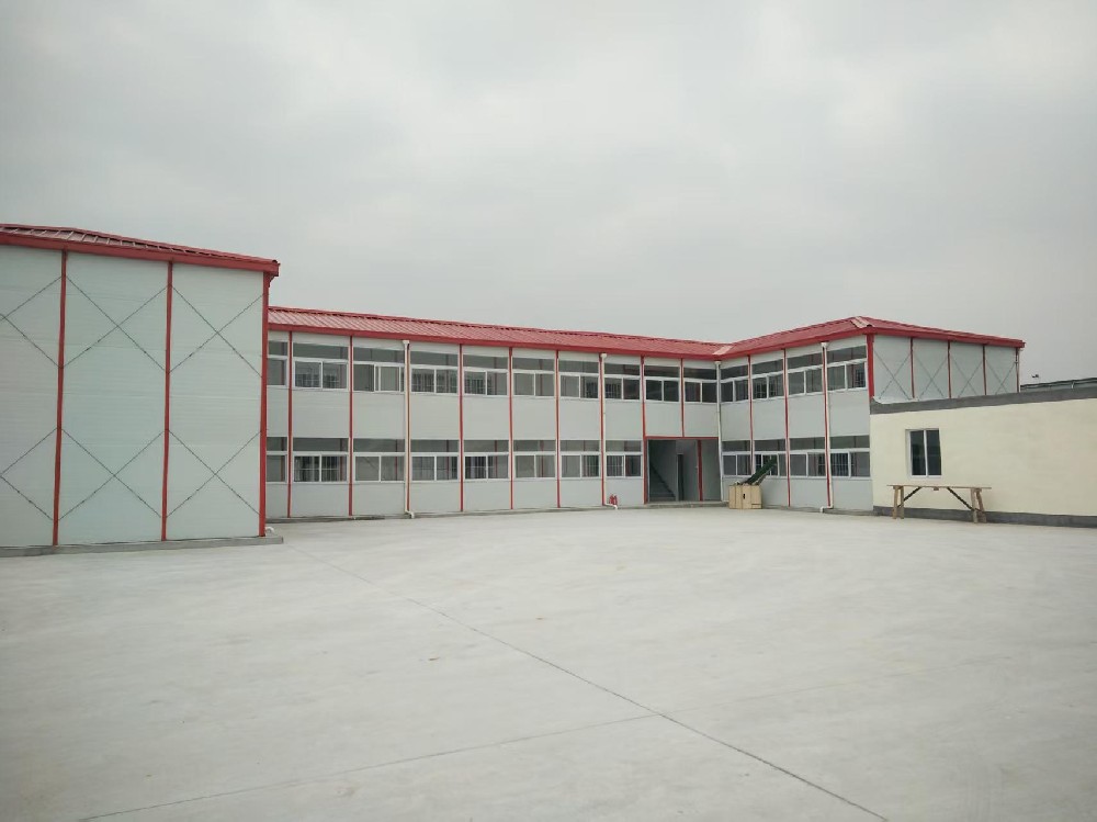 封闭走道四坡顶K房